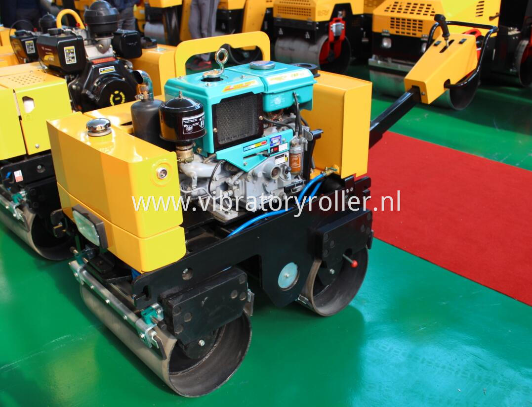 hydraulic road roller